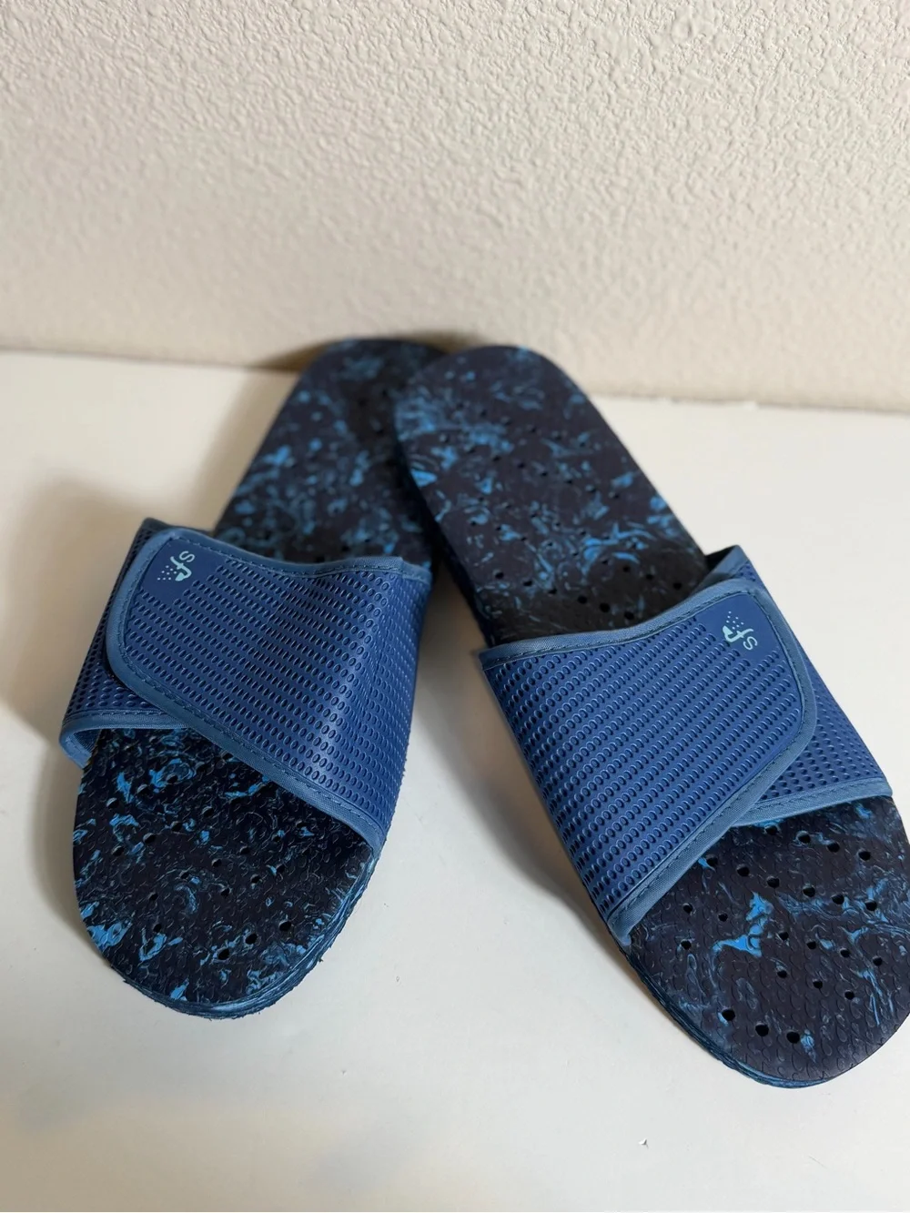 Showaflop~Men's~Antimicrobial~Adjustable~Anti-Slip~Shower/Gym Slide~Size 13/14